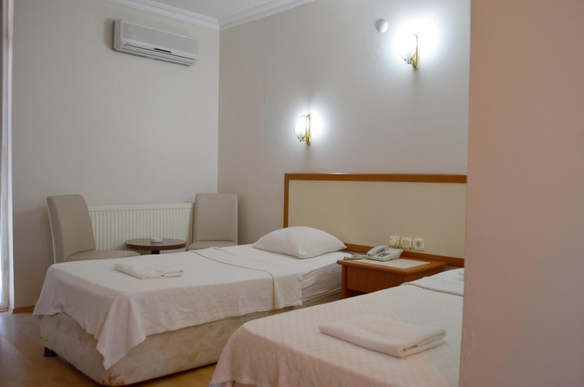 Grand Milano Hotel Ayvalı Quarto foto