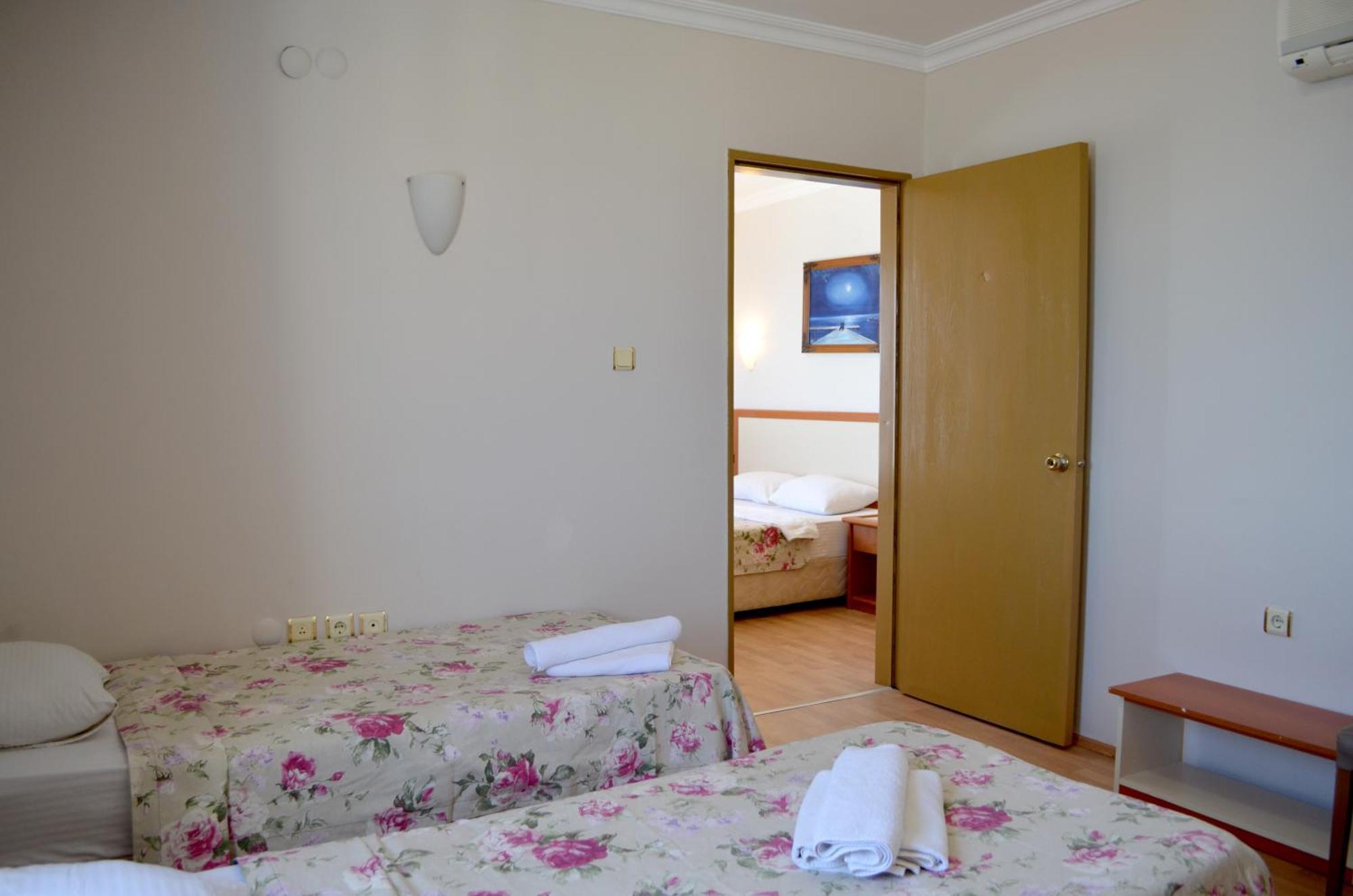 Grand Milano Hotel Ayvalı Quarto foto