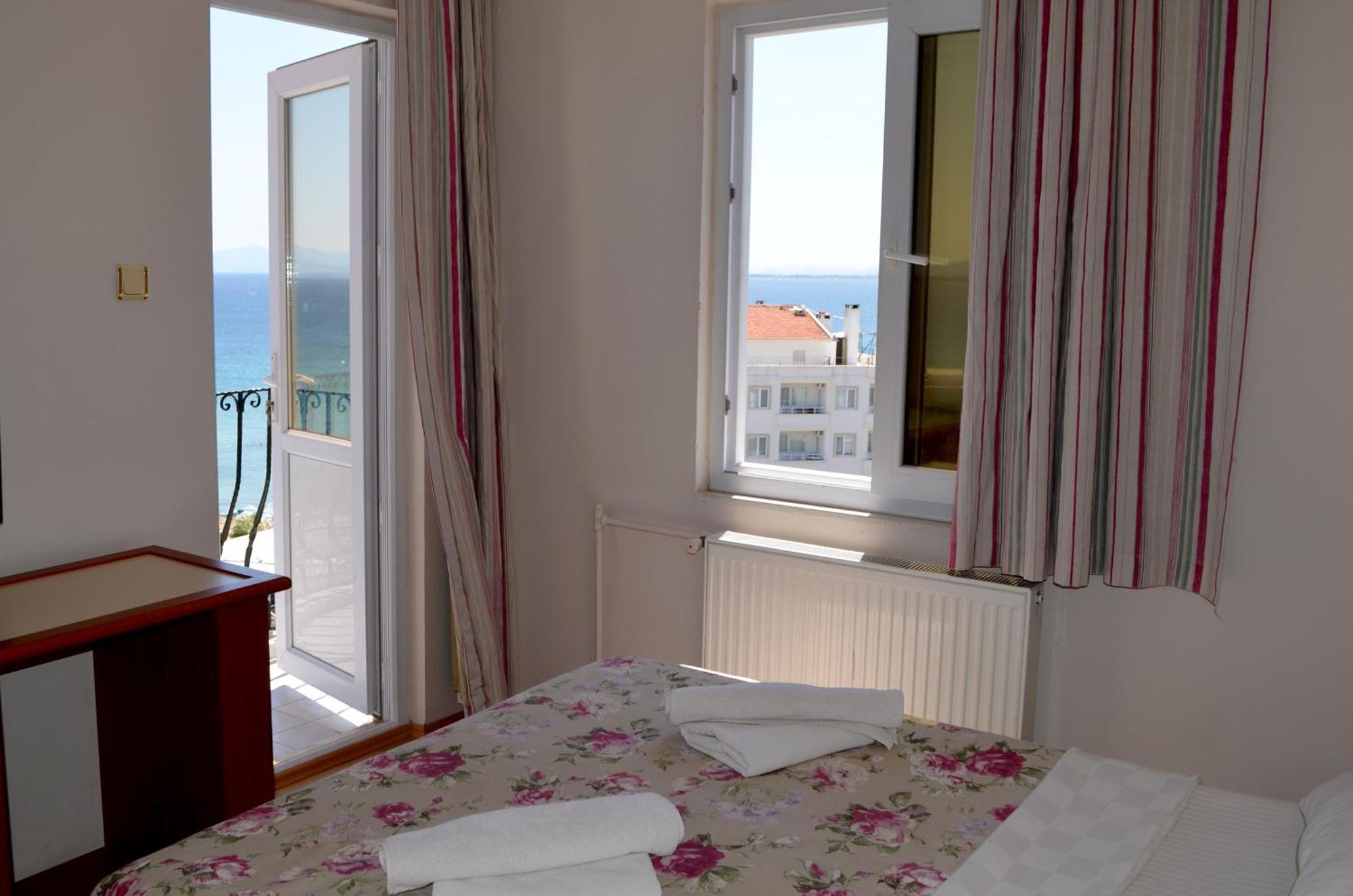 Grand Milano Hotel Ayvalı Quarto foto