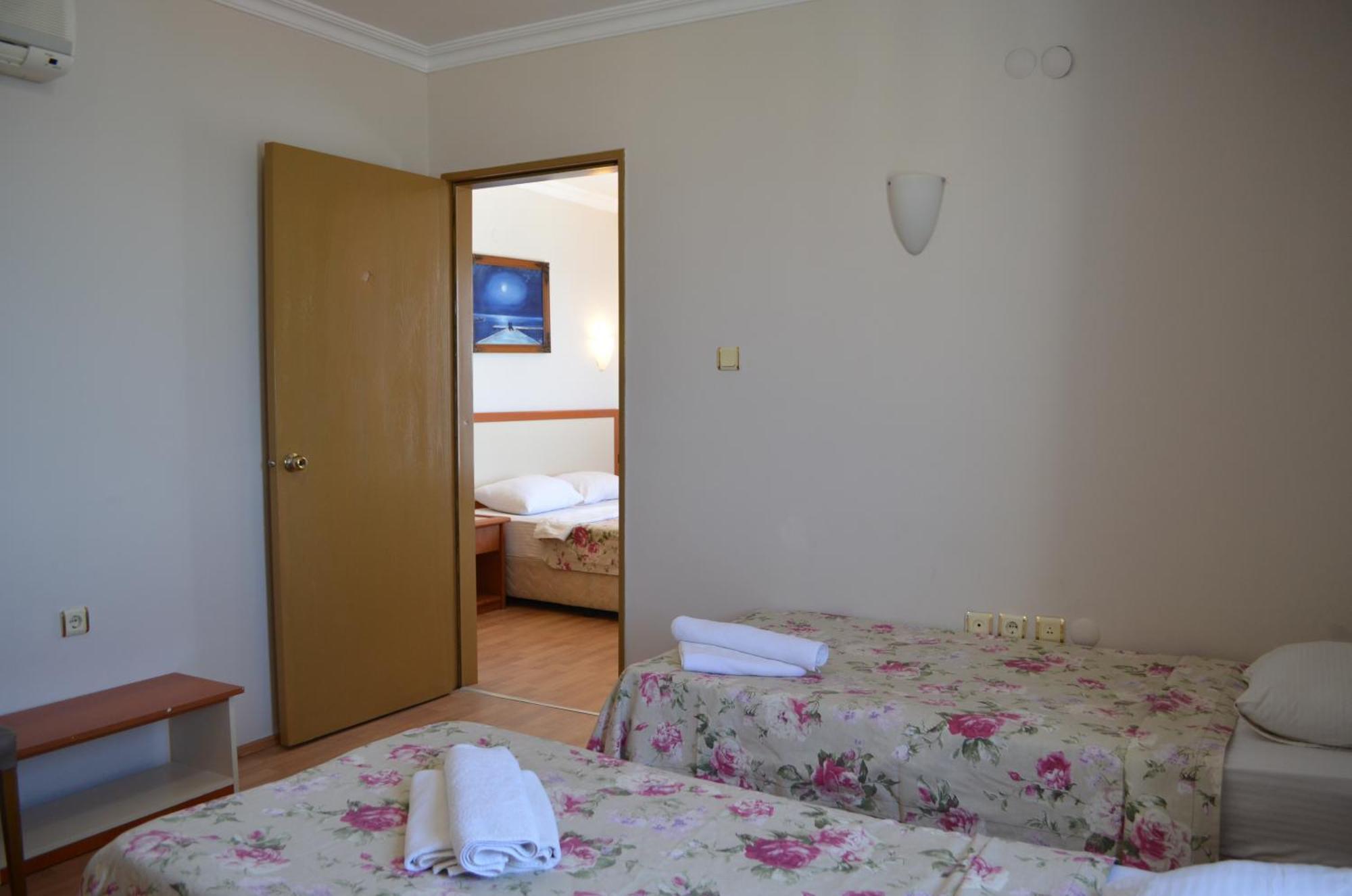 Grand Milano Hotel Ayvalı Quarto foto